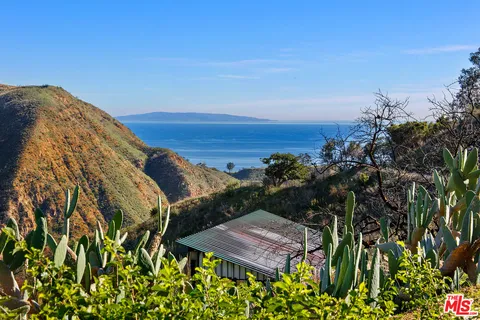 $2,500,000 | 2700 Hume Road, Malibu, CA 90265