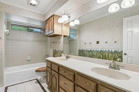 $375,000 | 1714 Blain Drive, Rowlett, TX 75088