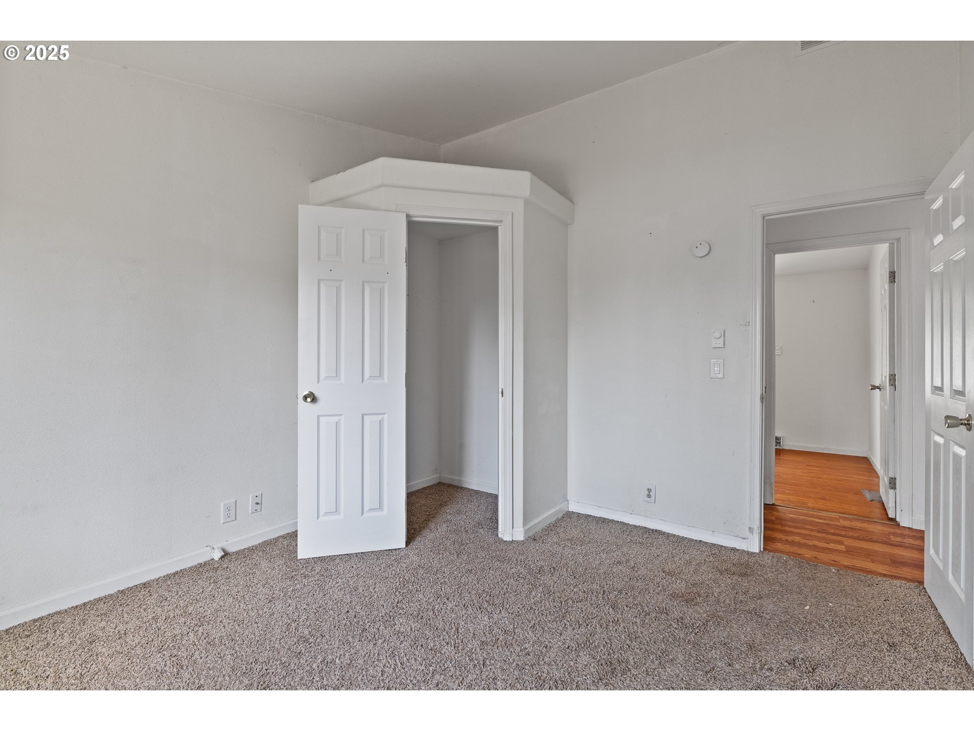 1829 East Willow Street Myrtle Point, OR 97458 - Photo 19 of 37 a view of an empty room