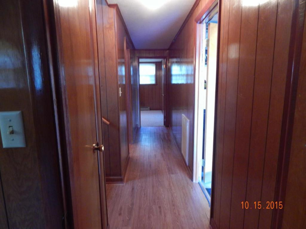 5024 Boss Road Kingsport, TN 37664 - Photo 17 of 24 hall downstairs