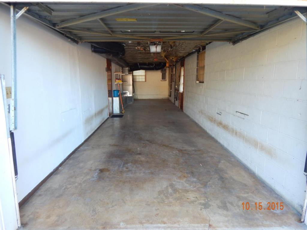 5024 Boss Road Kingsport, TN 37664 - Photo 20 of 24 garage