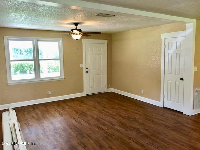 3151 Dothan Road Green Cove Springs, FL 32043 - Photo 4 of 19 IMG_2400