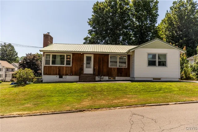 $140,000 | 514 Academy Street, Fulton, NY 13069