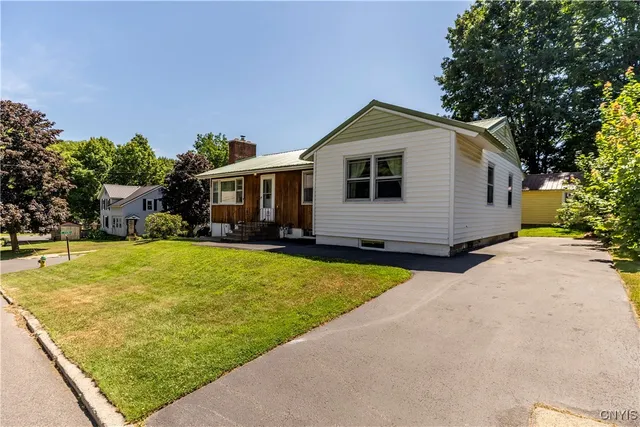 $140,000 | 514 Academy Street, Fulton, NY 13069