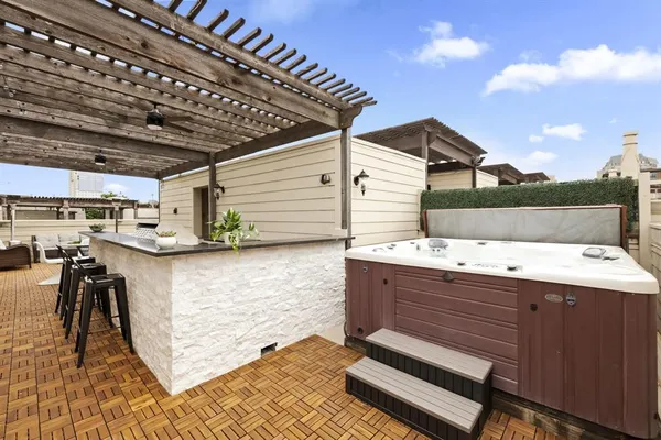 $975,000 | 2417 Worthington Street, Dallas, TX 75204