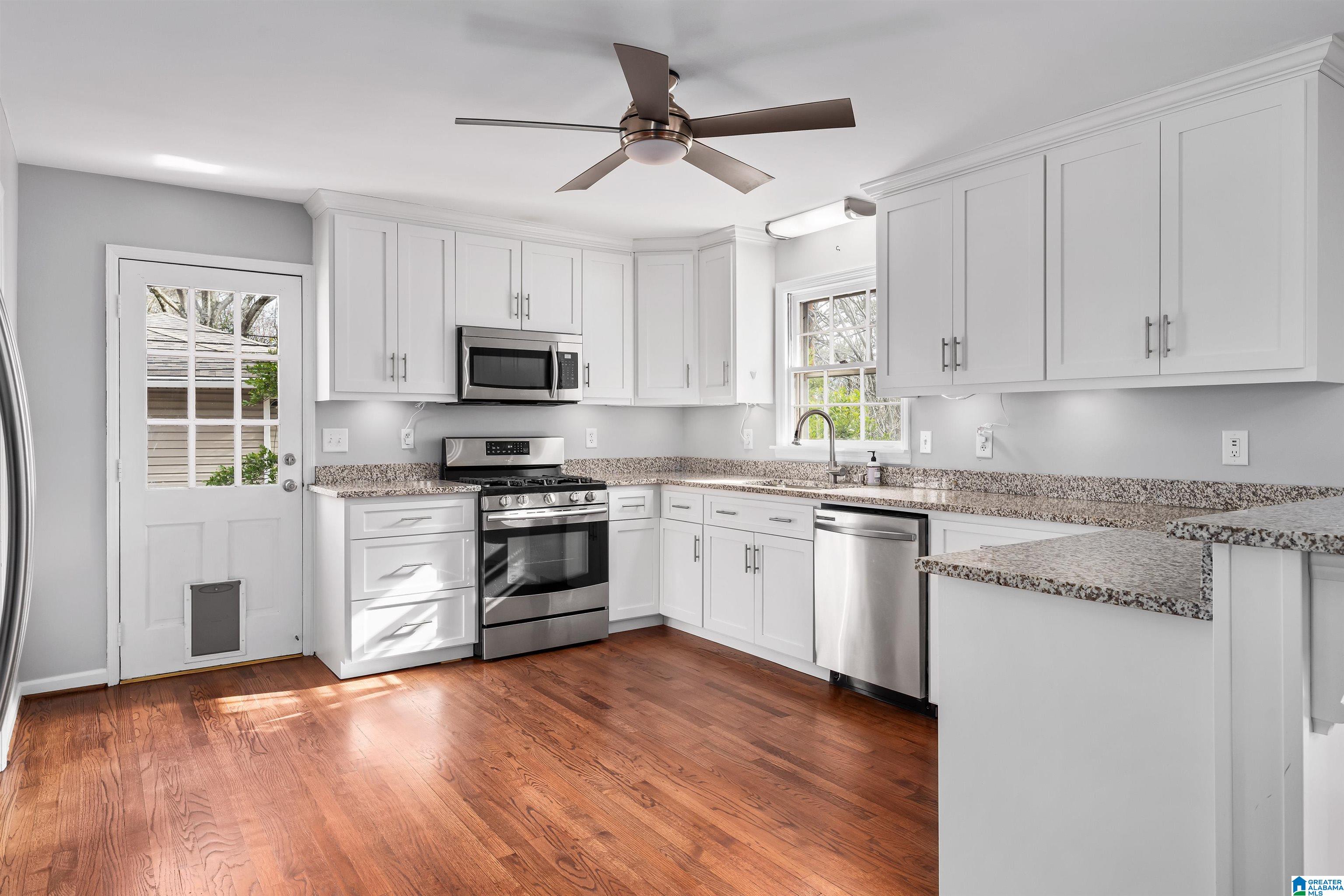 951 Shades Crest Road Birmingham, AL 35226 - Photo 11 of 28