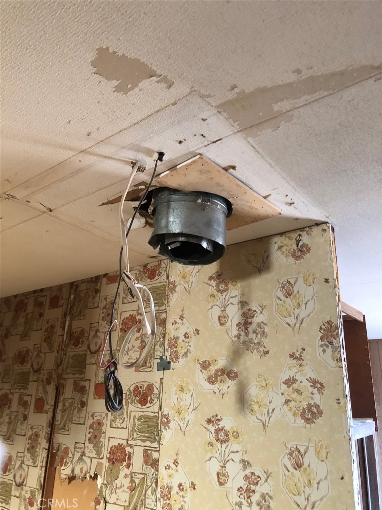 37023 Rabbit Springs Road Lucerne Valley, CA 92356 - Photo 5 of 9