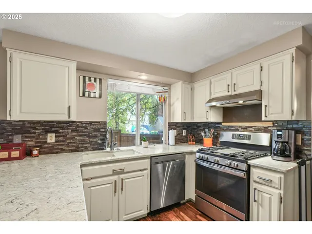 $599,000 | 16455 Southwest Cynthia Street, Beaverton, OR 97007