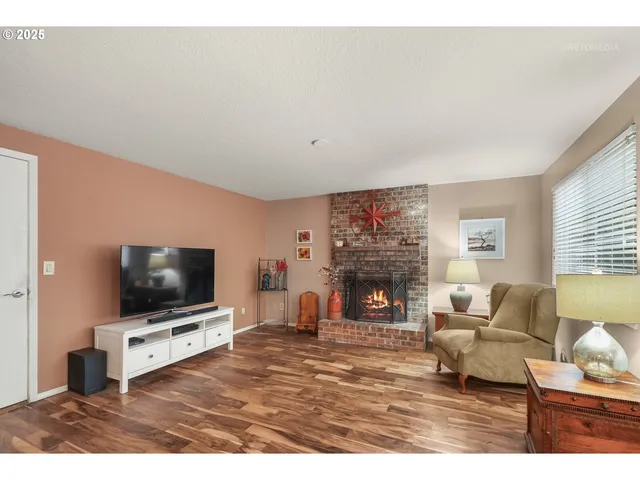 $599,000 | 16455 Southwest Cynthia Street, Beaverton, OR 97007