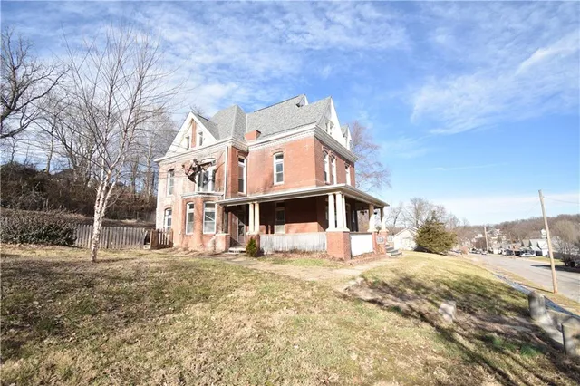 $199,500 | 1308 North 11th Street, St. Joseph, MO 64501