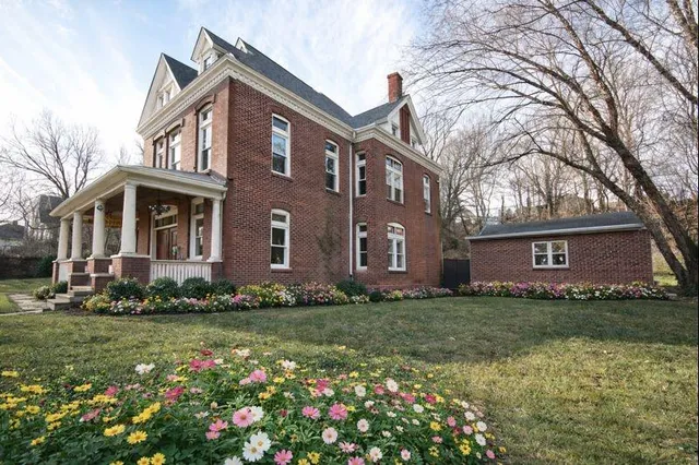 $199,500 | 1308 North 11th Street, St. Joseph, MO 64501