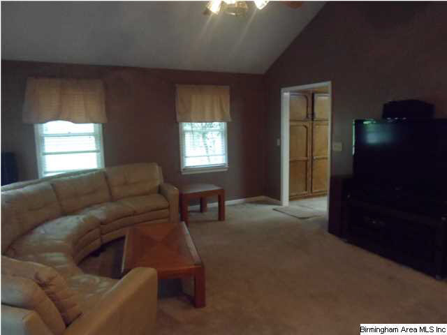 2302 Kristen Circle Pelham, AL 35124 - Photo 10 of 28
