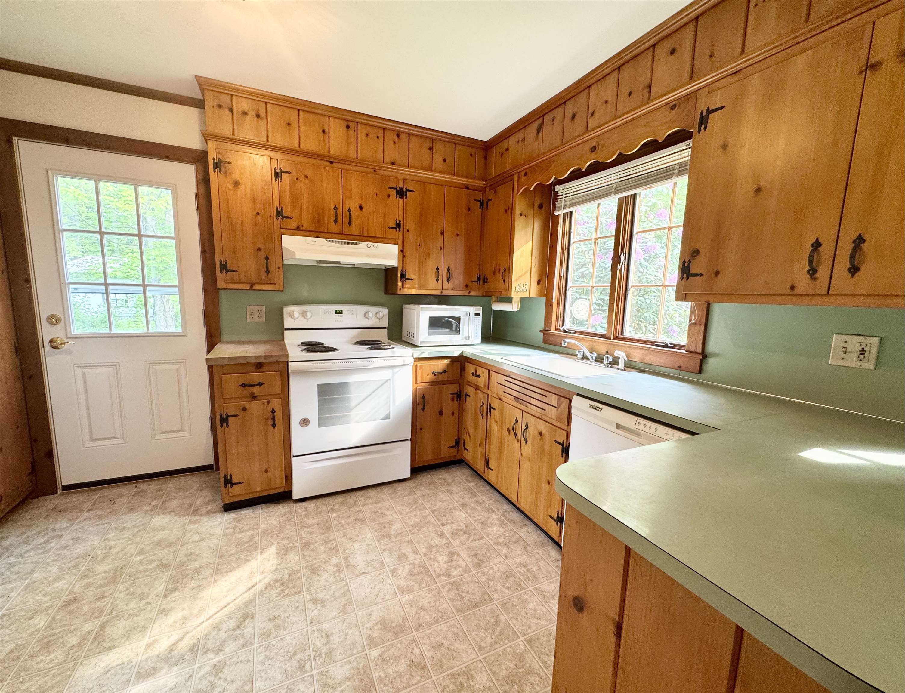 91 Fairground Road Springfield, VT 05156 - Photo 17 of 40