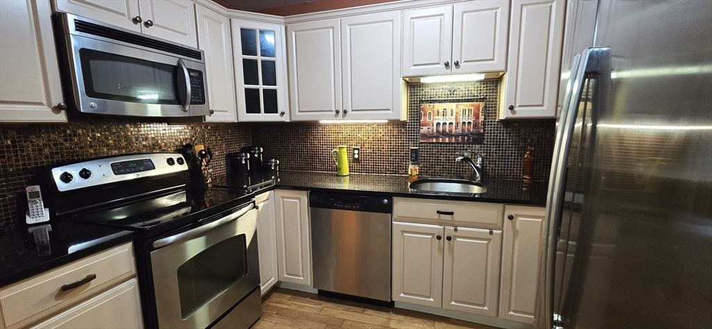 6 Erick Road, Unit 53 Mansfield, MA 02048 - Photo 5 of 18