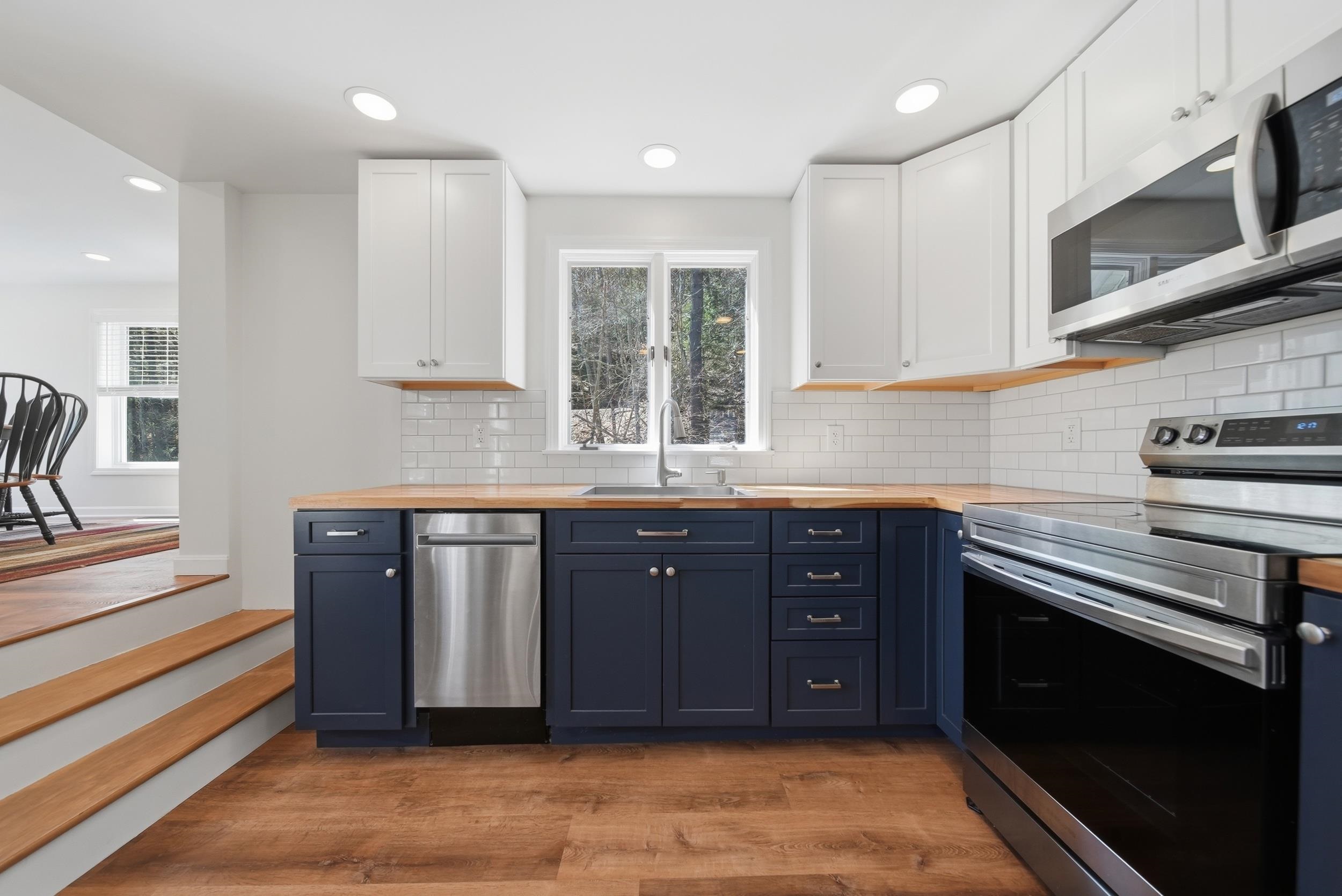 54 Forest Road Wilton, NH 03086 - Photo 6 of 42