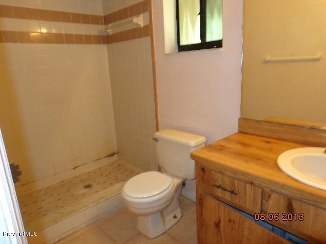 2277 Cox Road Cocoa, FL 32926 - Photo 5 of 10 Guest Bath