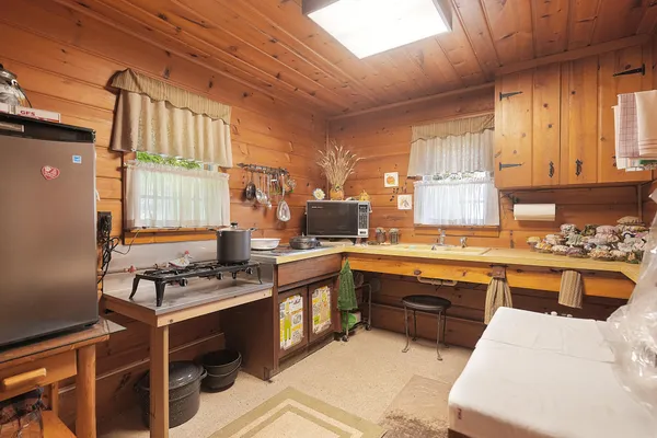 $650,000 | 1810 East Mill Street, Hastings, MI 49058