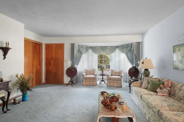 $650,000 | 1810 East Mill Street, Hastings, MI 49058