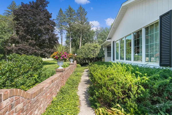 $650,000 | 1810 East Mill Street, Hastings, MI 49058