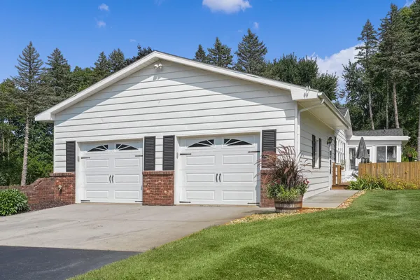 $650,000 | 1810 East Mill Street, Hastings, MI 49058