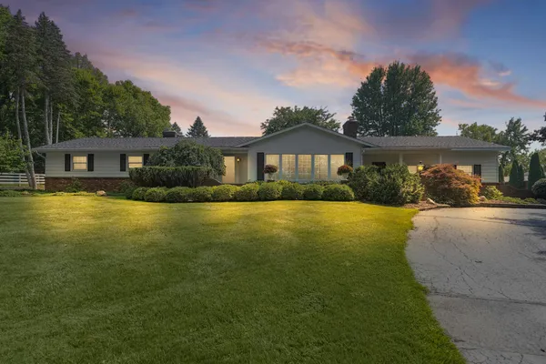 $650,000 | 1810 East Mill Street, Hastings, MI 49058