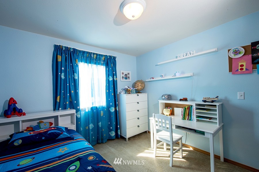 6129 Northeast 7th Court Renton, WA 98059 - Photo 16 of 25