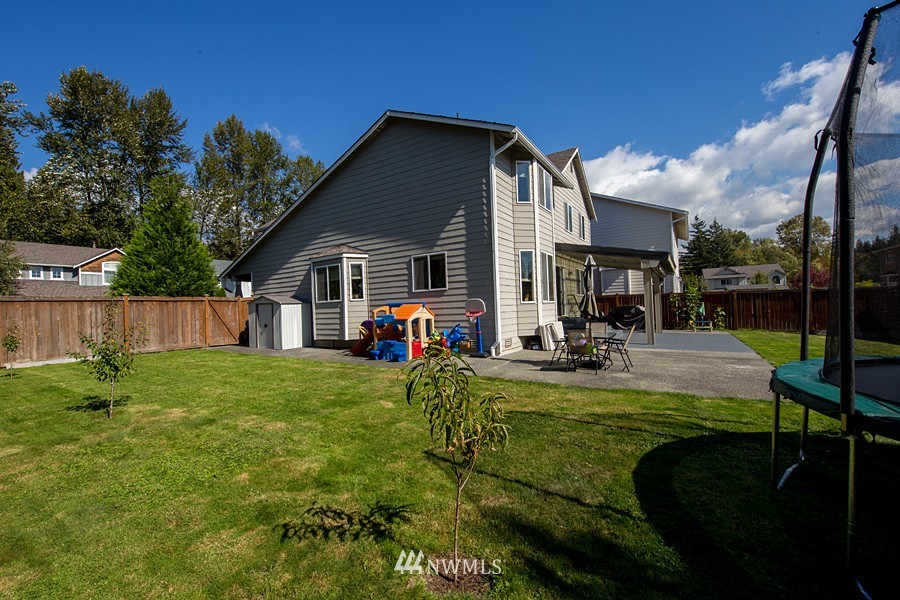 6129 Northeast 7th Court Renton, WA 98059 - Photo 23 of 25