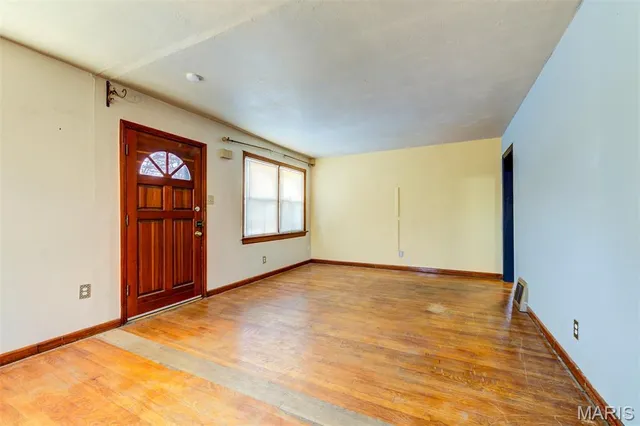 $124,500 | 1250 South New Florissant Road, Florissant, MO 63031