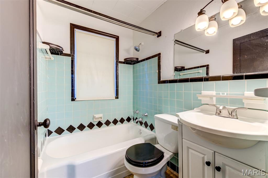 1250 South New Florissant Road Florissant, MO 63031 - Photo 20 of 29