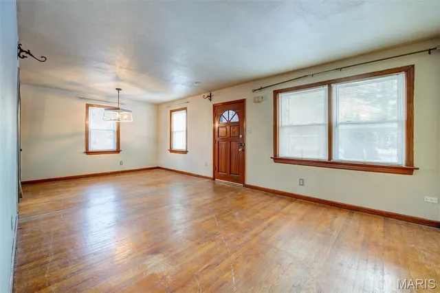 $124,500 | 1250 South New Florissant Road, Florissant, MO 63031