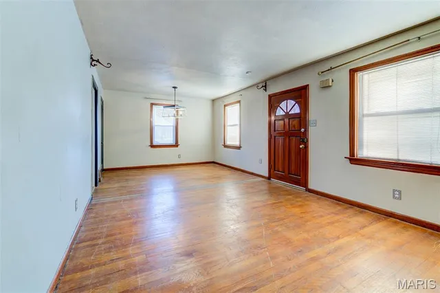 $124,500 | 1250 South New Florissant Road, Florissant, MO 63031