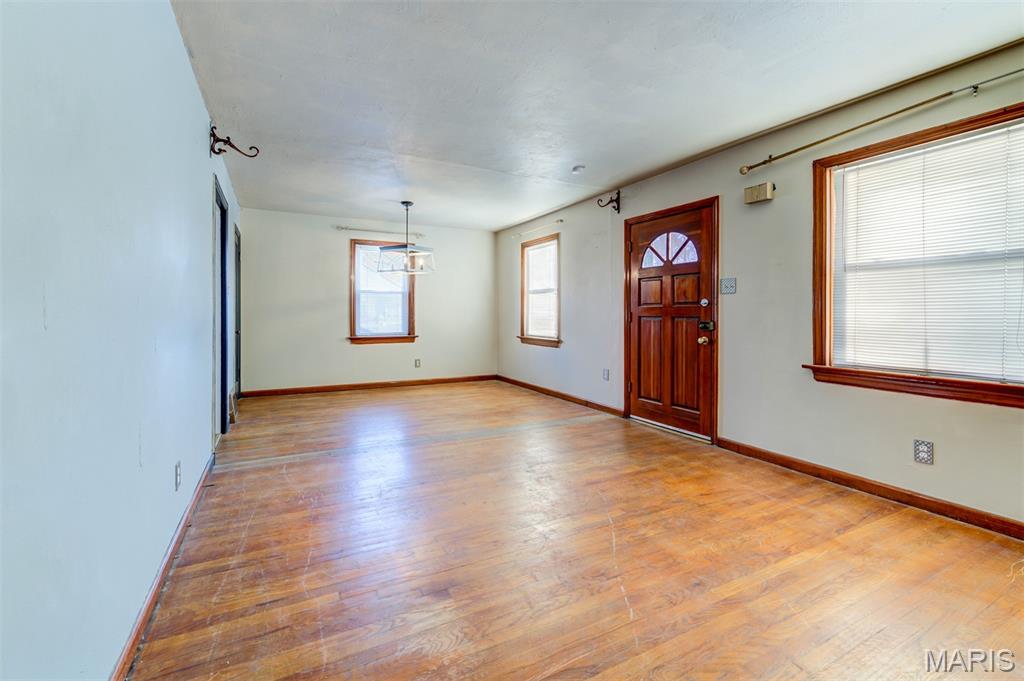 1250 South New Florissant Road Florissant, MO 63031 - Photo 6 of 29