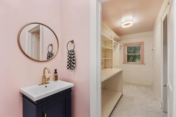 $299,900 | 2282 Central Avenue, Memphis, TN 38104