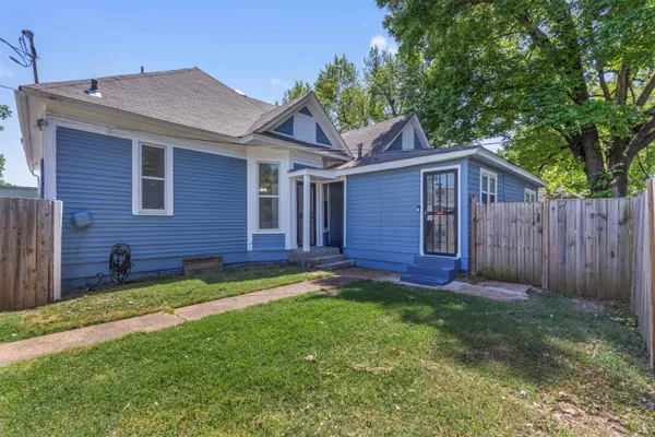 $299,900 | 2282 Central Avenue, Memphis, TN 38104