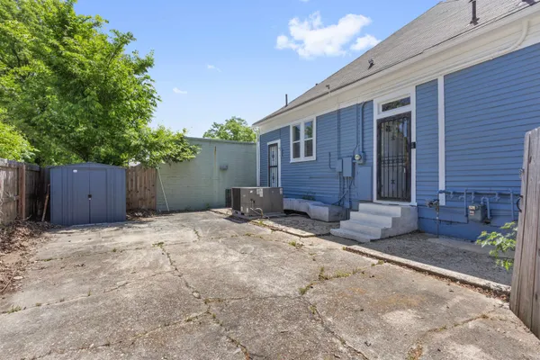 $299,900 | 2282 Central Avenue, Memphis, TN 38104