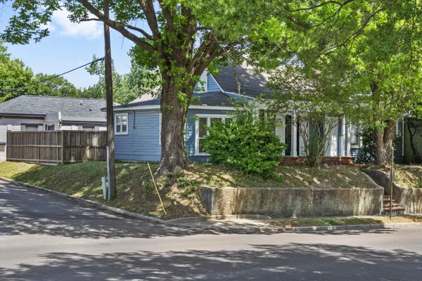 $299,900 | 2282 Central Avenue, Memphis, TN 38104