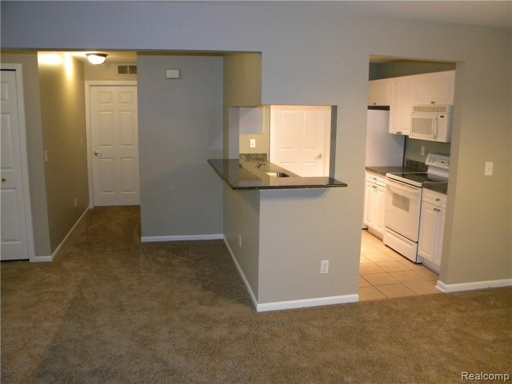3585 Oakmonte Boulevard, Unit 58 Rochester, MI 48306 - Photo 26 of 43