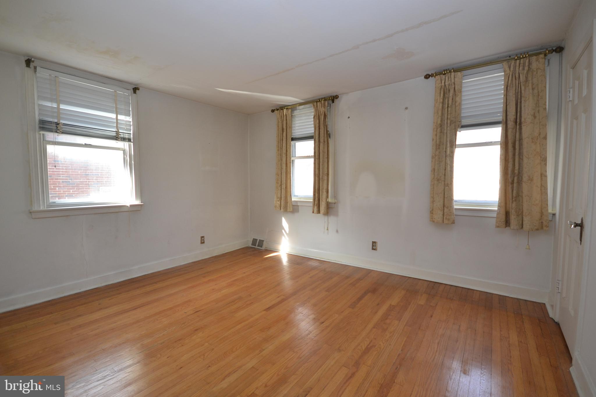 4002 Marshall Road Drexel Hill, PA 19026 - Photo 19 of 35 Gallery Image 19