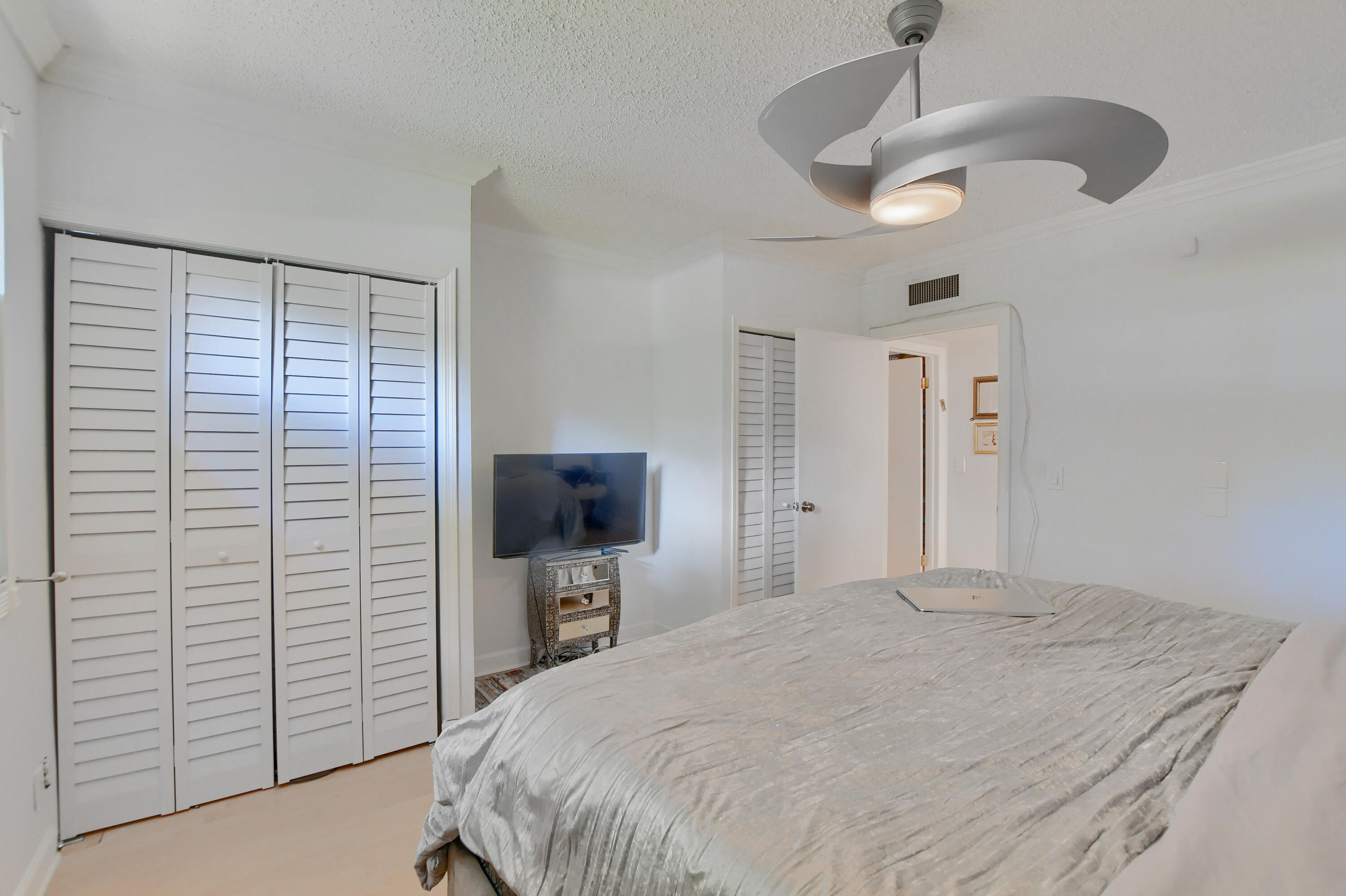 6314 Longboat Lane West, Unit 102 Boca Raton, FL 33433 - Photo 19 of 24 guest bedroom