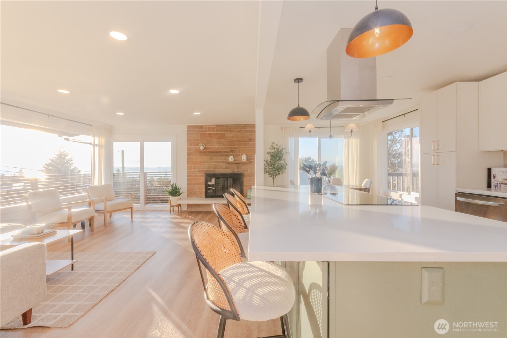 242 Southwest 186th Street Normandy Park, WA 98166 - Photo 11 of 39