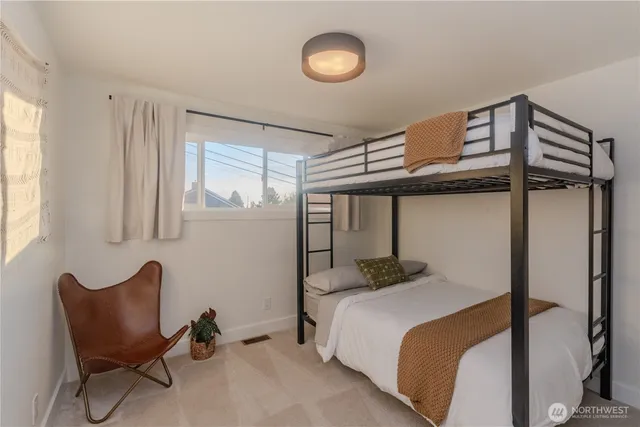 $1,139,000 | 242 Southwest 186th Street, Normandy Park, WA 98166