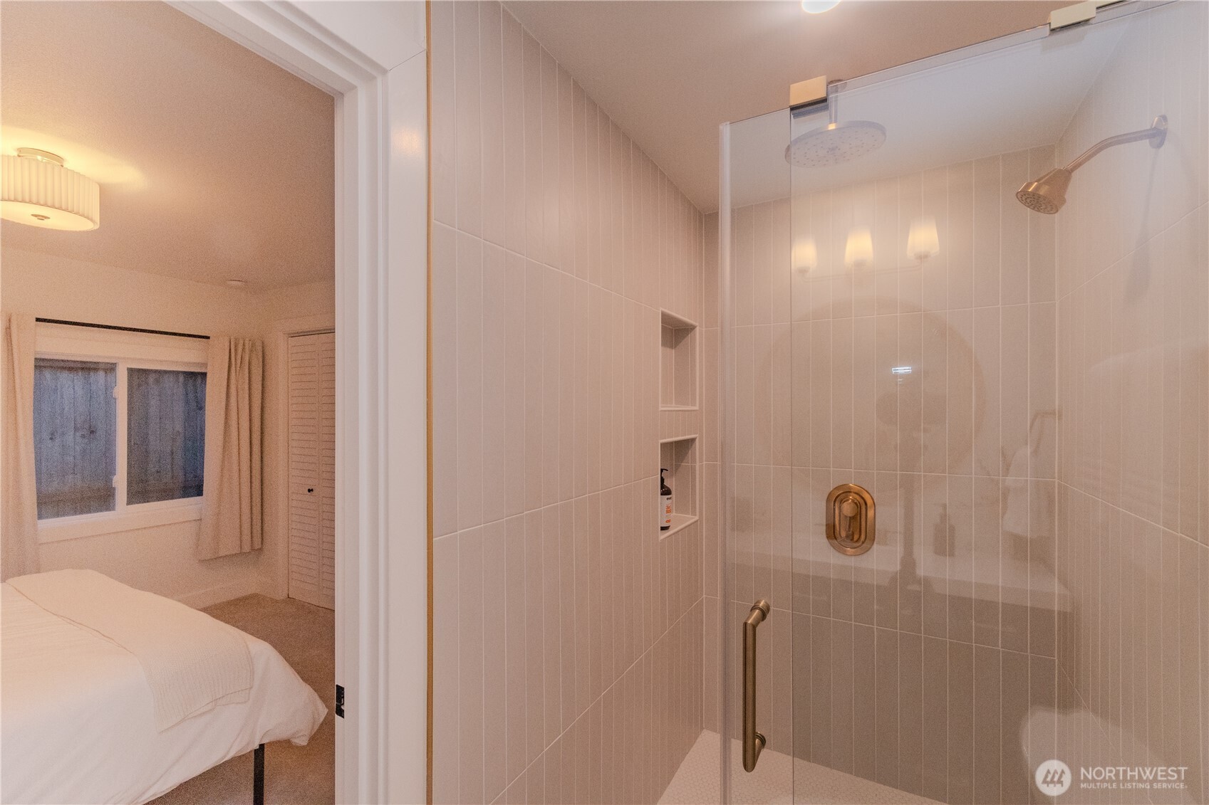 242 Southwest 186th Street Normandy Park, WA 98166 - Photo 18 of 39