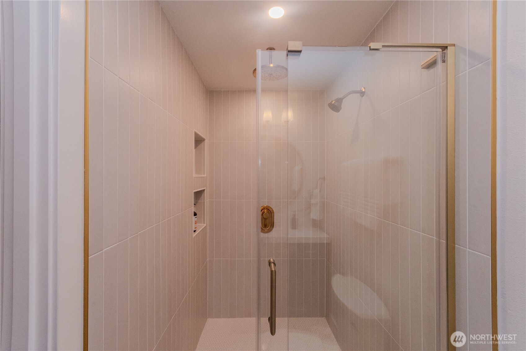 242 Southwest 186th Street Normandy Park, WA 98166 - Photo 19 of 39