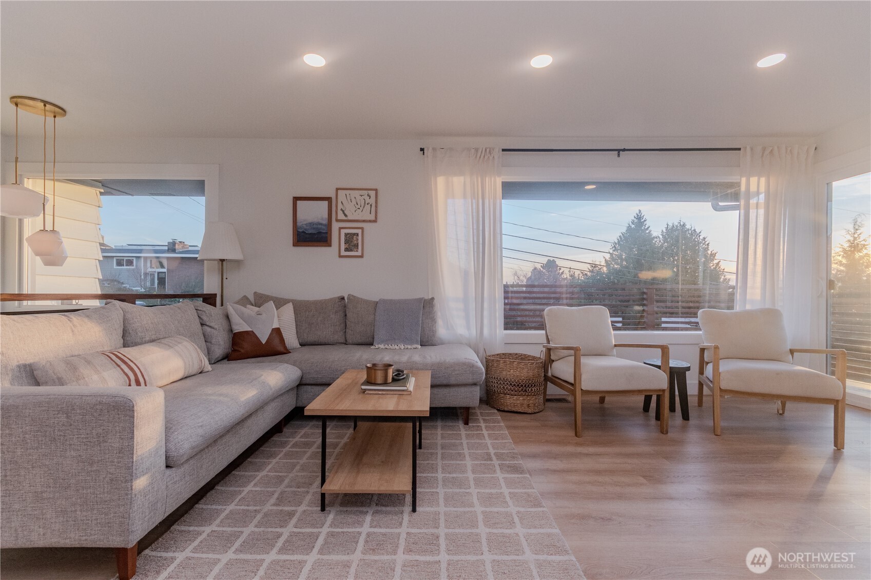 242 Southwest 186th Street Normandy Park, WA 98166 - Photo 3 of 39