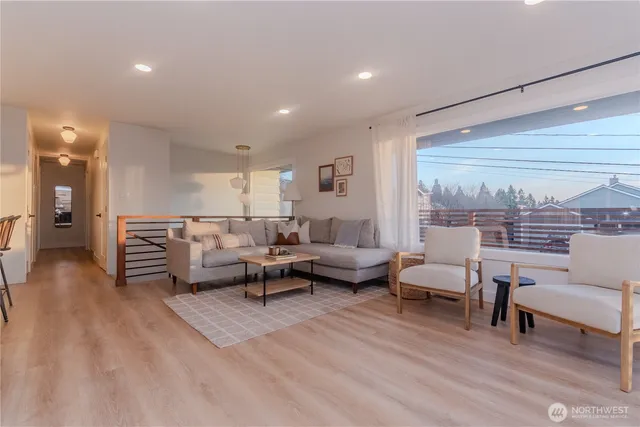 $1,139,000 | 242 Southwest 186th Street, Normandy Park, WA 98166