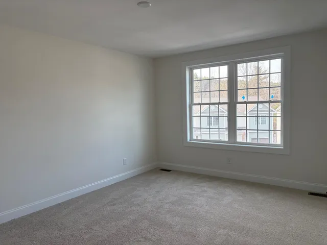 $560,000 | 4 C Dearborn Circle, Goffstown, NH 03045