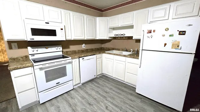 $125,000 | 10 Park Lane, Centralia, IL 62801