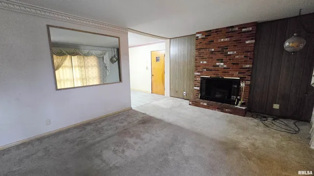 $125,000 | 10 Park Lane, Centralia, IL 62801