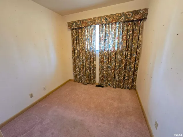 $125,000 | 10 Park Lane, Centralia, IL 62801