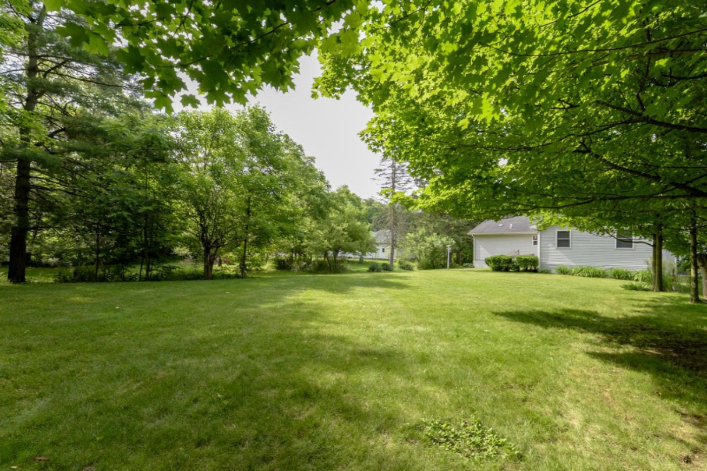 111 Edmonds Road Battle Creek, MI 49017 - Photo 8 of 43 Edmonds_Rd_111_BattleCreek_49017-37